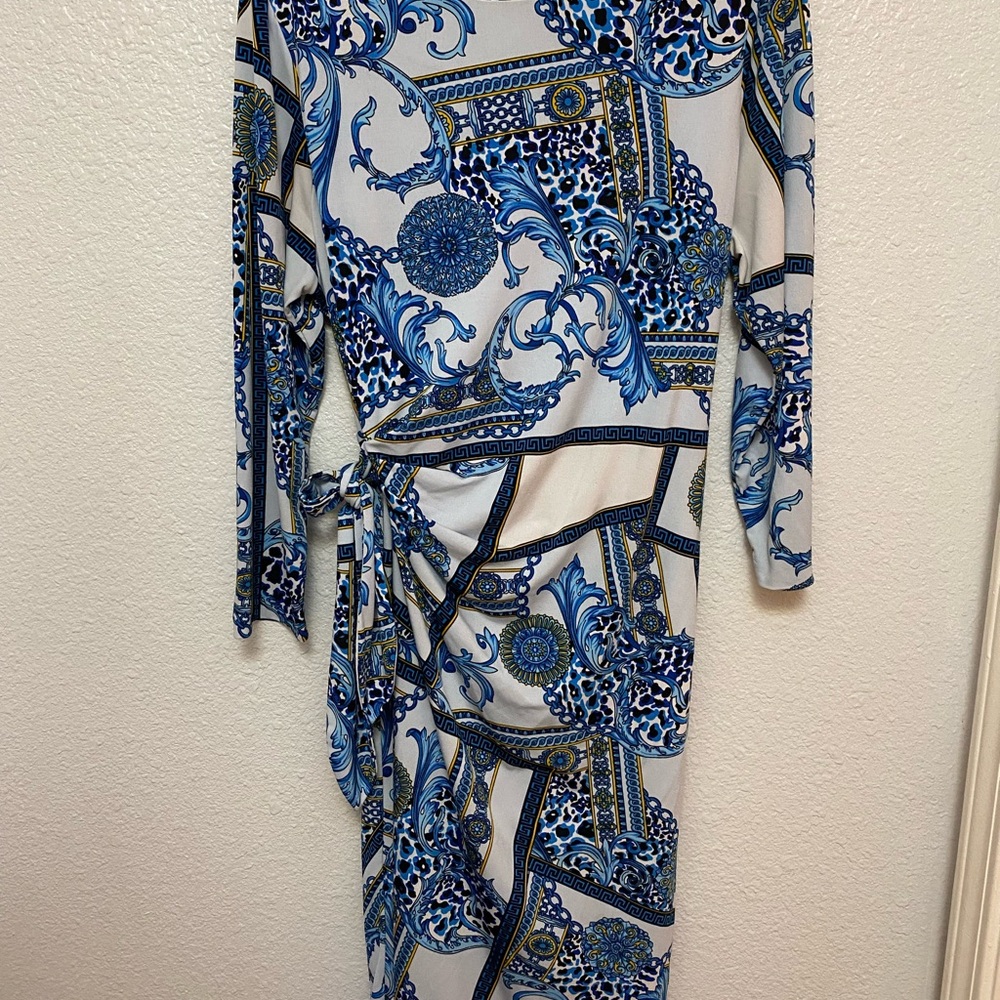 Peter Nygard Blue and White Cocktail Sheath Dress